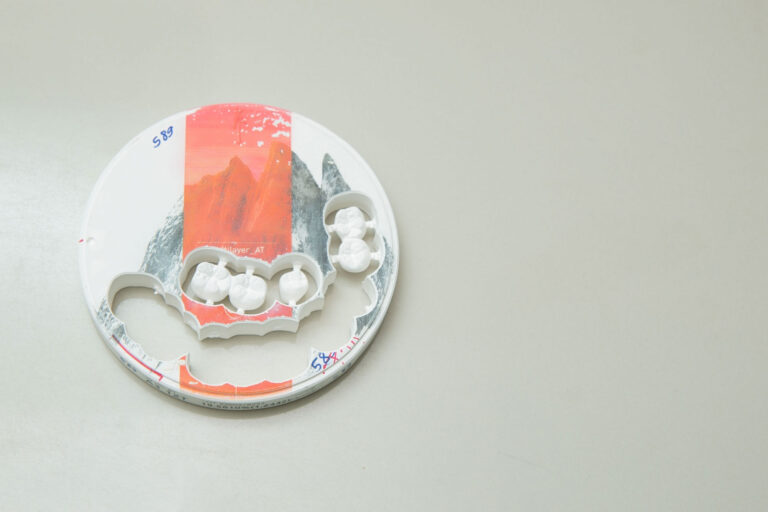 Zahnersatz Materialfinder (Image by Babydov)